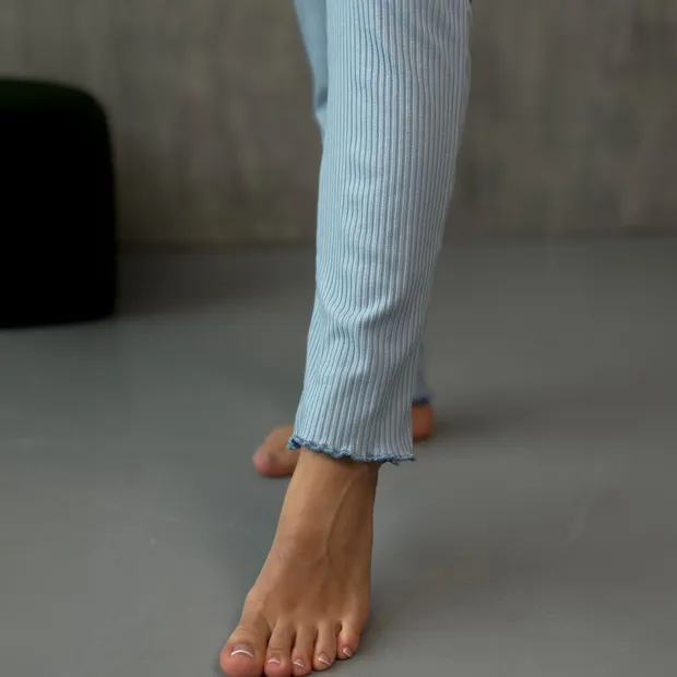  - 02